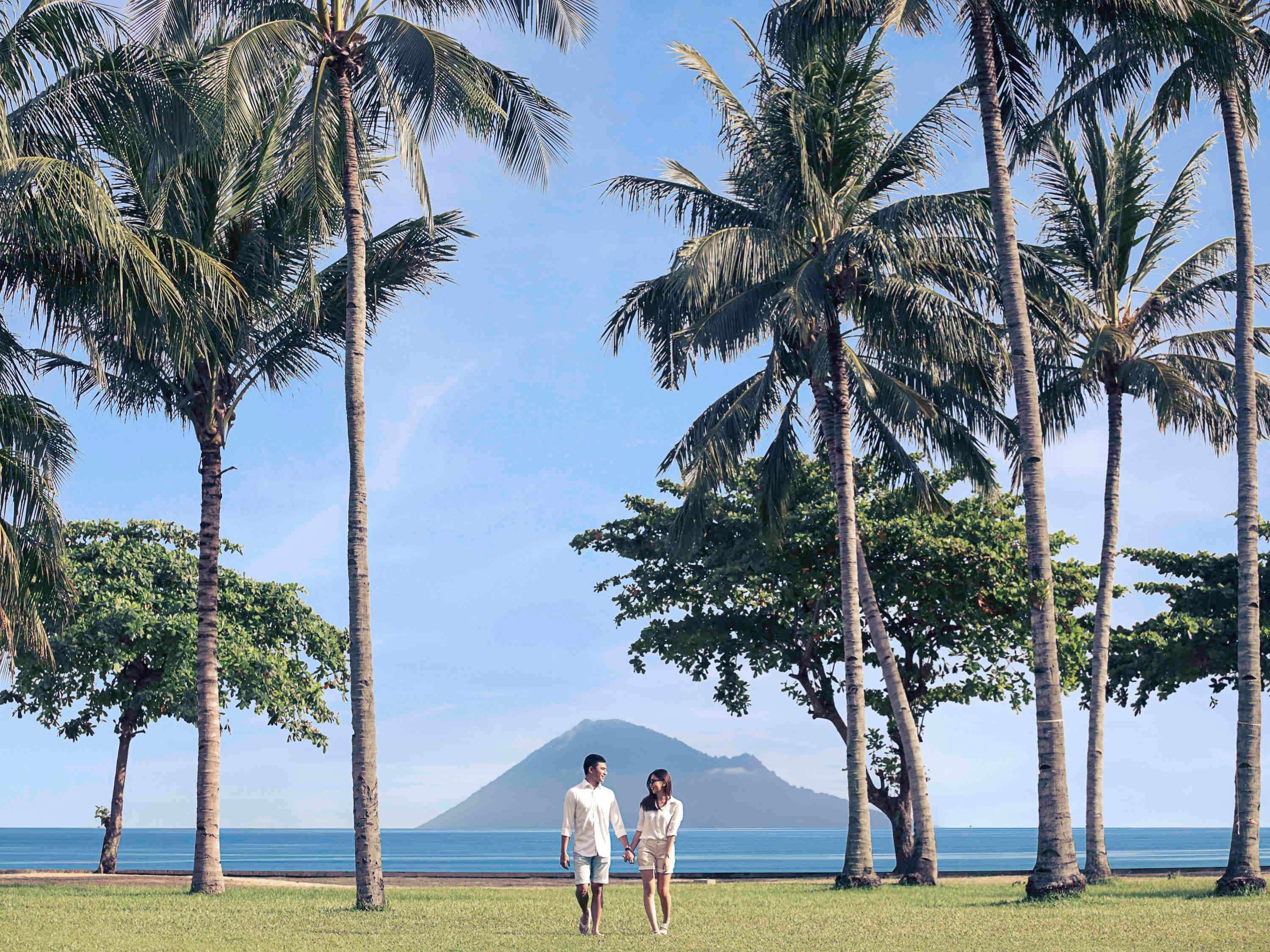 เมอร์เคียว มานาโด ตาเตลี บีช รีสอร์ต Hotel ภายนอก รูปภาพ