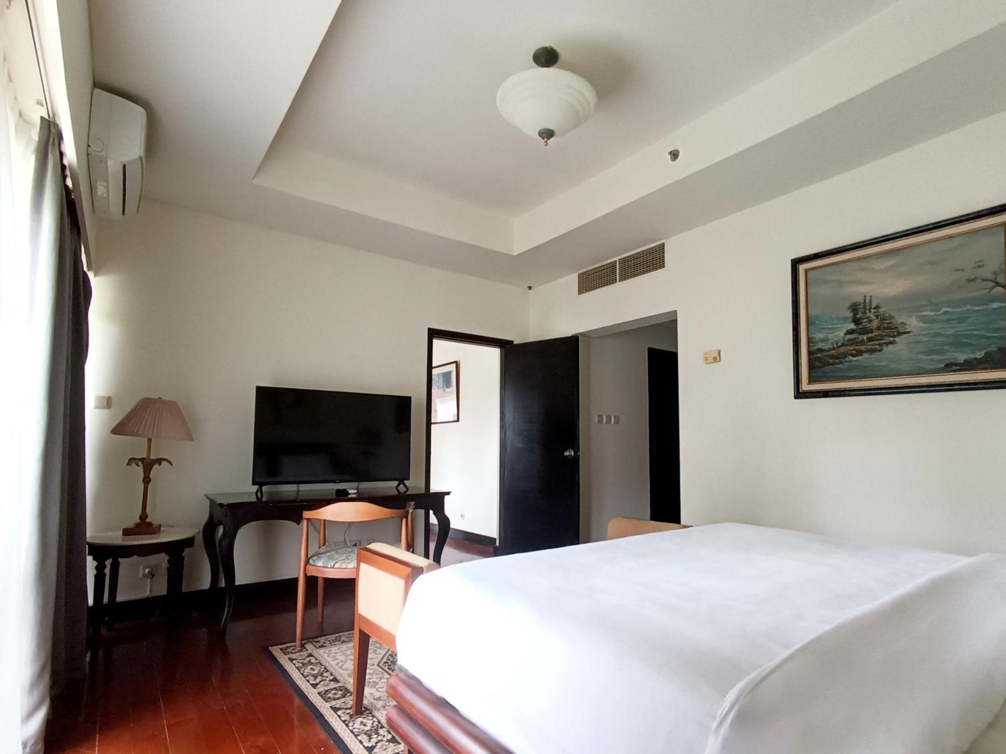 เมอร์เคียว มานาโด ตาเตลี บีช รีสอร์ต Hotel ภายนอก รูปภาพ