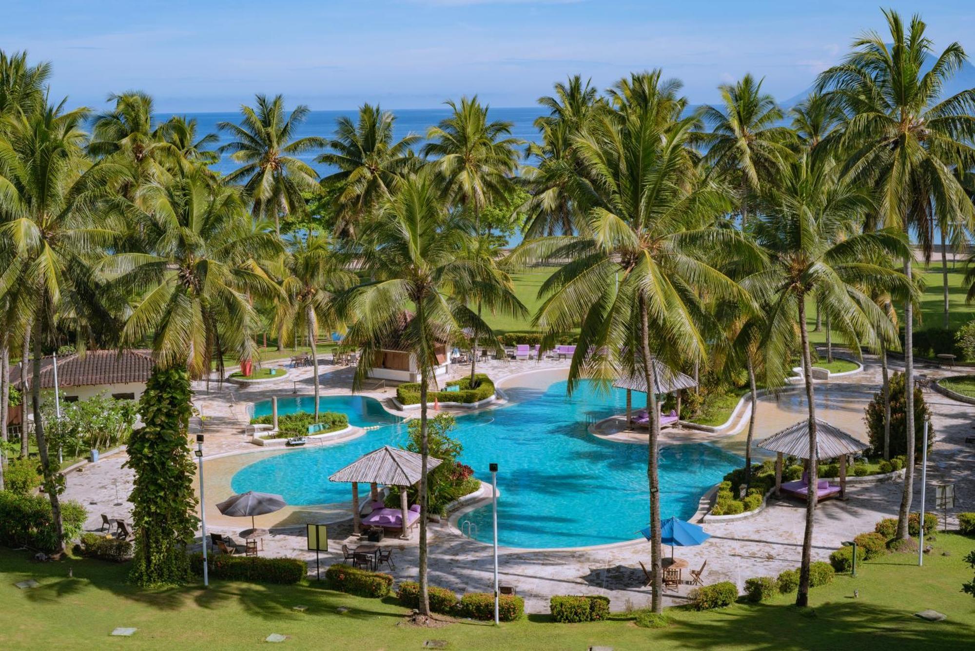 เมอร์เคียว มานาโด ตาเตลี บีช รีสอร์ต Hotel ภายนอก รูปภาพ