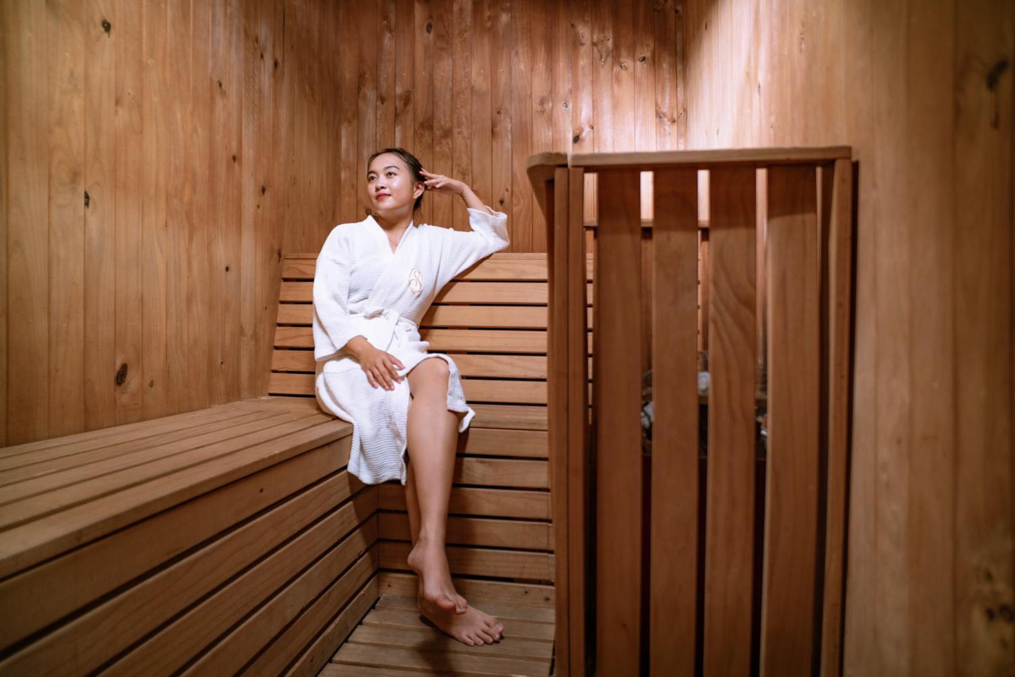 เมอร์เคียว มานาโด ตาเตลี บีช รีสอร์ต Hotel ภายนอก รูปภาพ